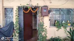 4 BHK Independent House – Entrance View at Airoli Sector 3 - for Sale