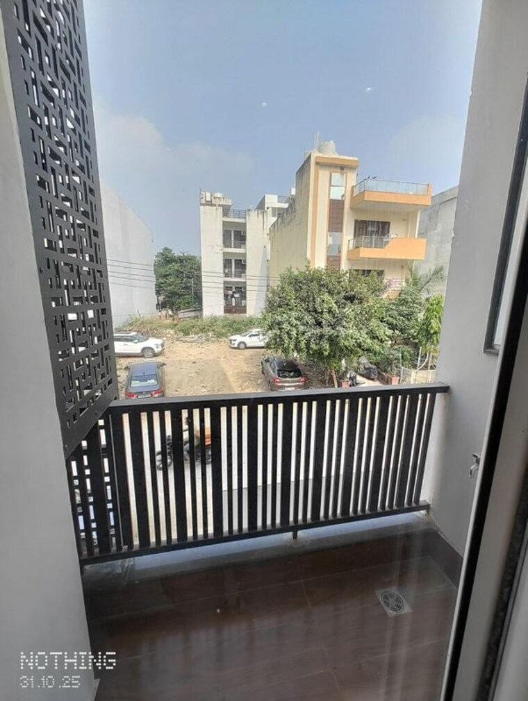 Balcony, sector 52 1 Bedroom 700 Sq.Ft. Builder Floor In Sector 52 Gurgaon 9727691