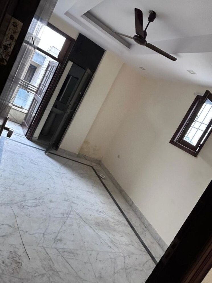 Balcony, nirman vihar 2 Bedroom 900 Sq.Ft. Builder Floor In Nirman Vihar Delhi 9727693