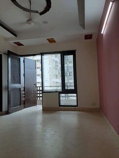 2 BHK Builder Floor For Rent in RWA Apartments Sector 45