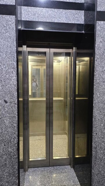 Building Lobby in 1 BHK Builder Floor at Sector 52 – for Rent