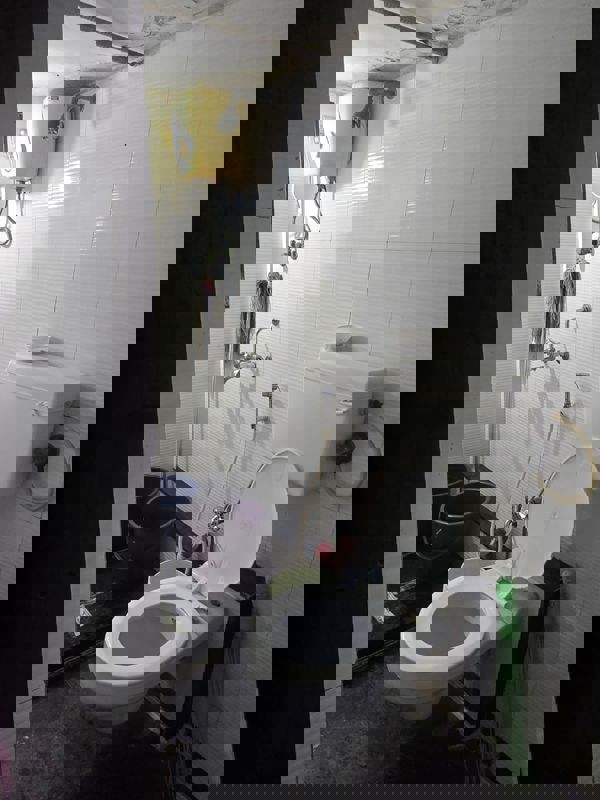 1 Rk  220 Sq.Ft. Apartment in Khar Rose Minar