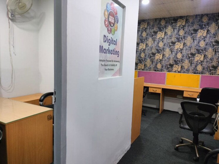 Team Area, sector 3 Commercial Office Space 550 Sq.Ft. In Sector 3 Noida 9727753