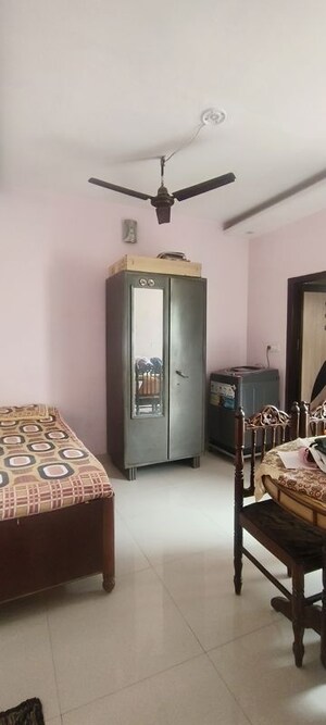 Bedroom in 2 BHK Builder Floor at Rama Park – for Rent