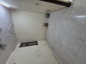 Room in 2.5 BHK Builder Floor at Mayur Vihar – for Rent