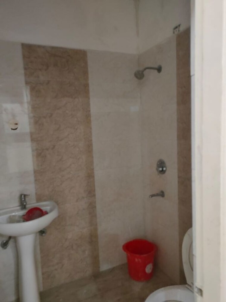 Bathroom, gomti-homes 3 Bedroom 1350 Sq.Ft. Apartment In Nabha Zirakpur 9727775