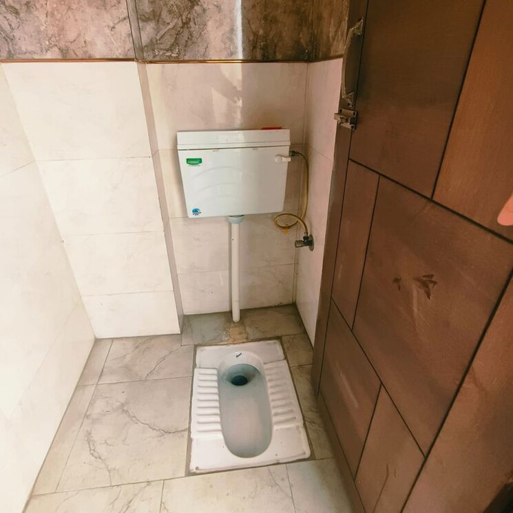 Bathroom, dwarka mor 2 Bedroom 75 Sq.Yd. Builder Floor In Dwarka Mor Delhi 9727783