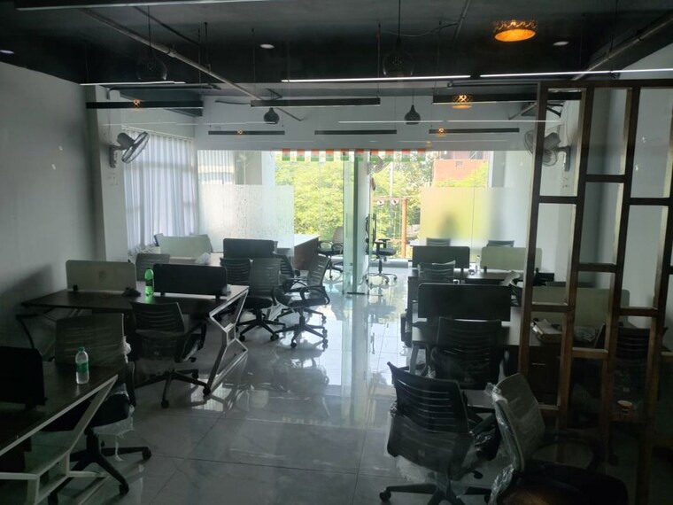 Gym, sector 16 Commercial Office Space 1750 Sq.Ft. In Sector 16 Noida 9727795