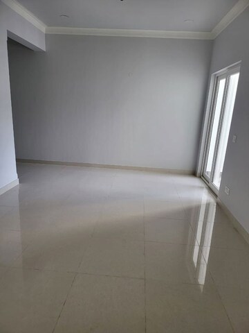 Room in 3 BHK Apartment at Central Park Flower Valley Aqua Front Towers, Sohna Sector 33 – for Sale