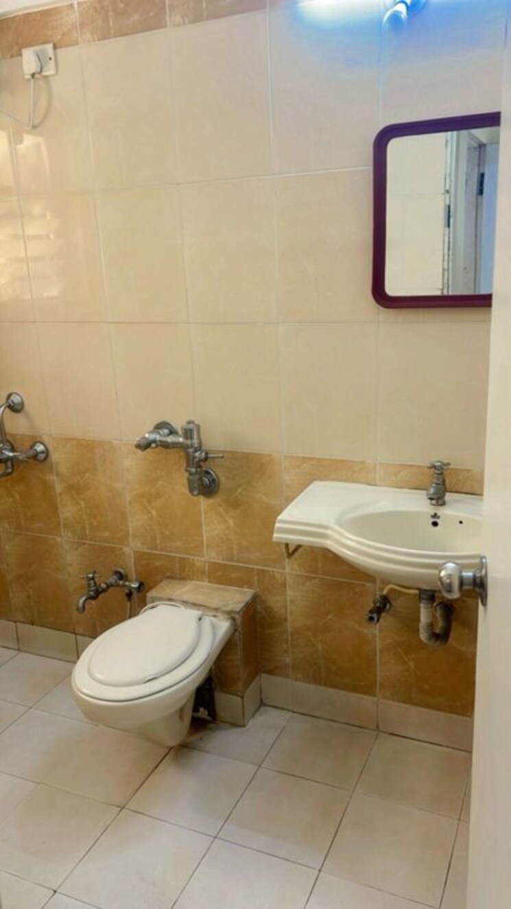 Bathroom, lunkad-goldcoast 2 Bedroom 1200 Sq.Ft. Apartment In Viman Nagar Pune 9727766