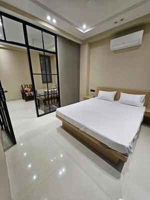 Master Bedroom in 1 BHK Builder Floor at Sector 42 – for Rent