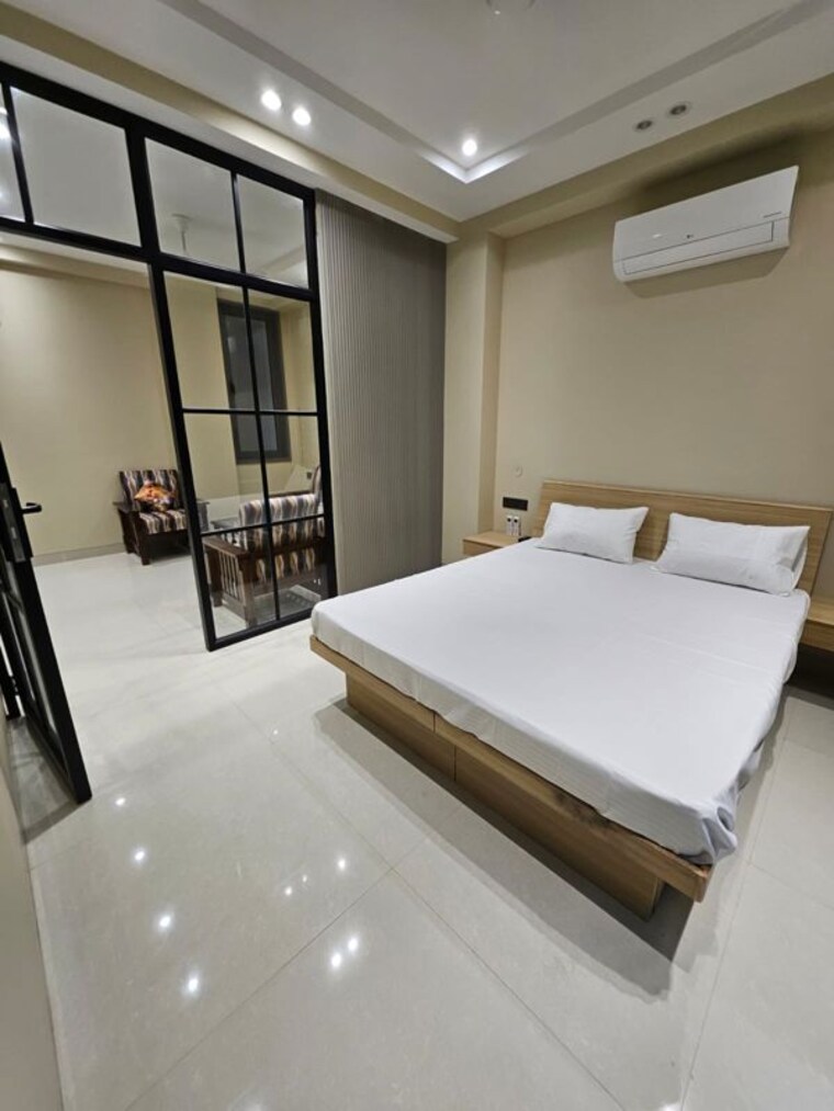 Master Bedroom, sector 42 1 Bedroom 690 Sq.Ft. Builder Floor In Sector 42 Gurgaon 9727819