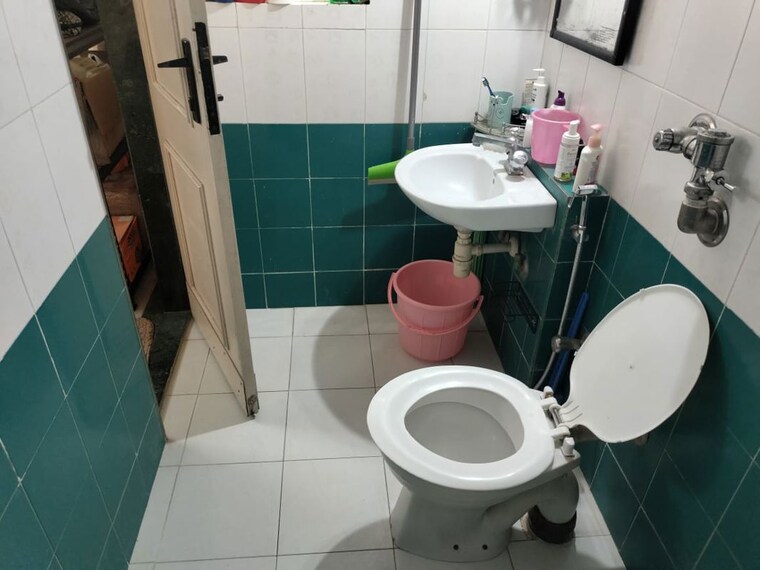 Attached Bathroom, hiranandani-estate-kenora 1 Bedroom 490 Sq.Ft. Apartment In Ghodbunder Road Thane 9727823