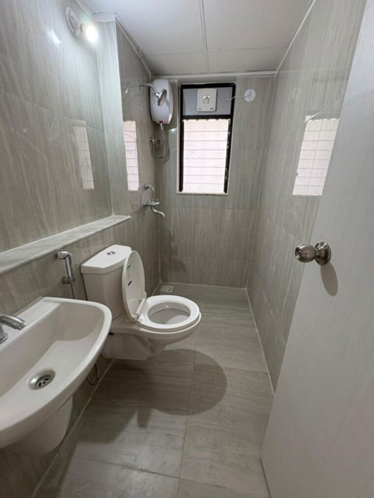 Bathroom, runwal-gardens-phase-3 1 Bedroom 446 Sq.Ft. Apartment In Kalyan Shilphata Road Thane 9727833