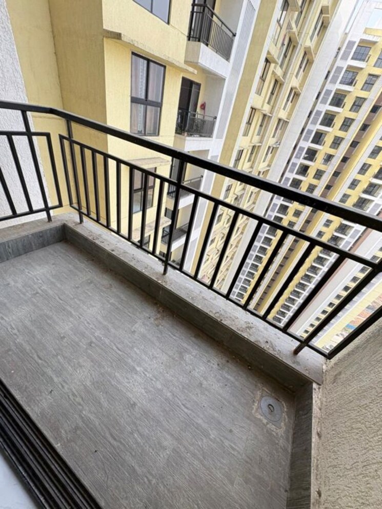 Balcony, runwal-gardens-phase-3 1 Bedroom 446 Sq.Ft. Apartment In Kalyan Shilphata Road Thane 9727833