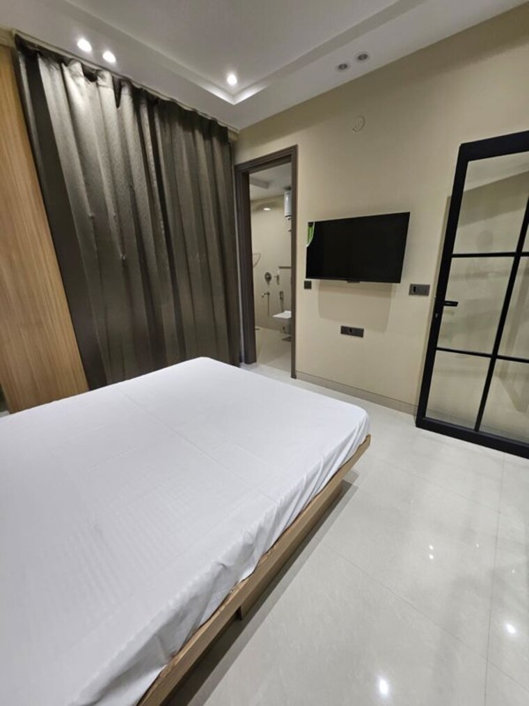 Room, sector 42 1 Bedroom 710 Sq.Ft. Builder Floor In Sector 42 Gurgaon 9727835