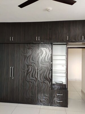 2 BHK Apartment For Rent in Prestige Lakeside Habitat, Varthur