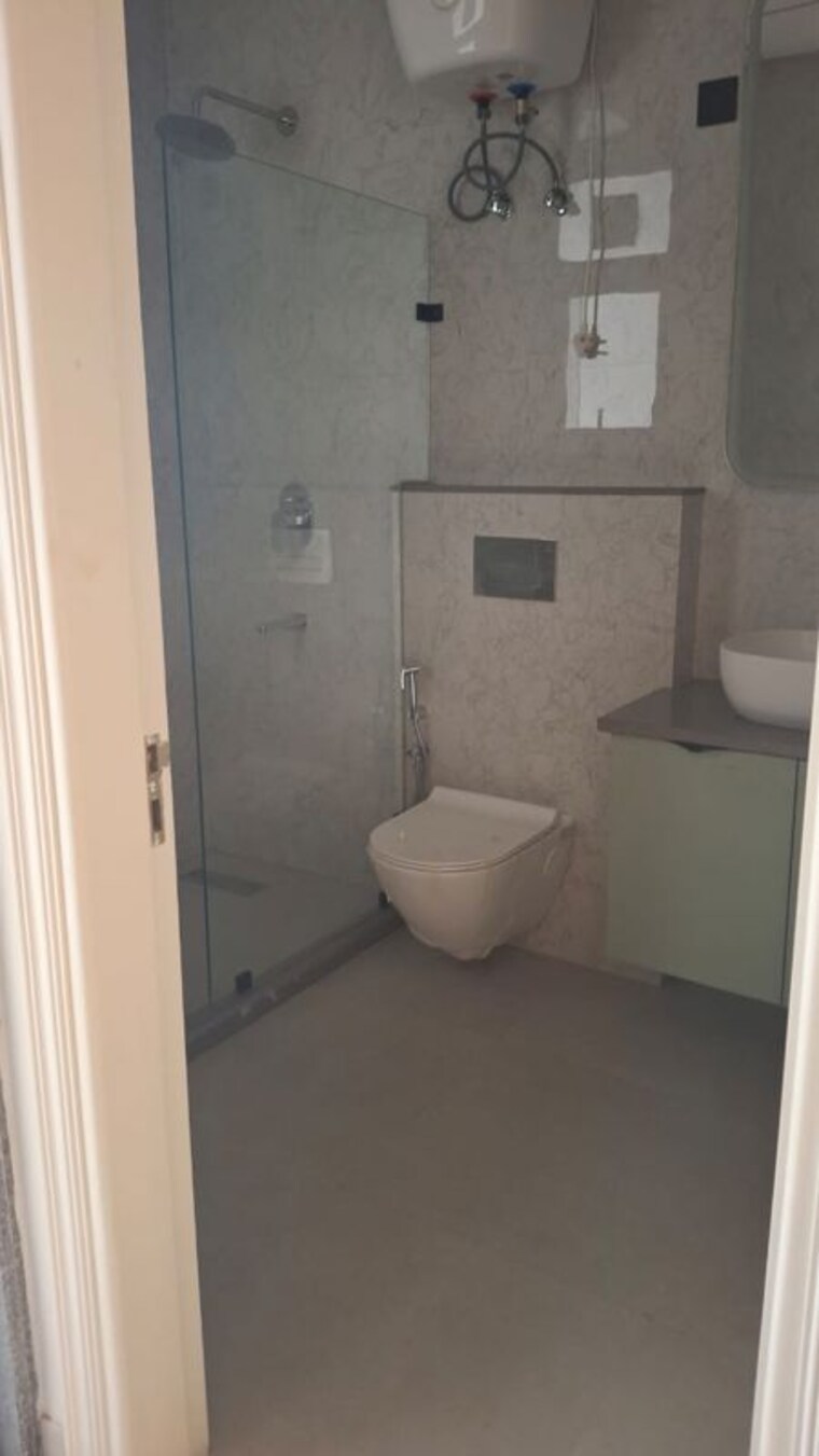Bathroom, sector 42 1 Bedroom 740 Sq.Ft. Builder Floor In Sector 42 Gurgaon 9727889