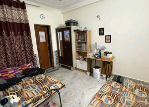 Bedroom in 2 BHK Builder Floor at Sector 34 – for Rent