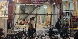 Floor Plan in  Showroom at Rajpur Road – for Rent