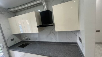 Furnished Amenities in 1 BHK Builder Floor at Huda Market, Sector 31 – for Rent