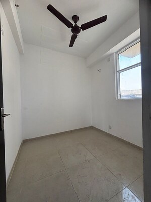 Room in 3.5 BHK Apartment at ATS Happy Trails, Sector 10 Greater Noida – for Sale