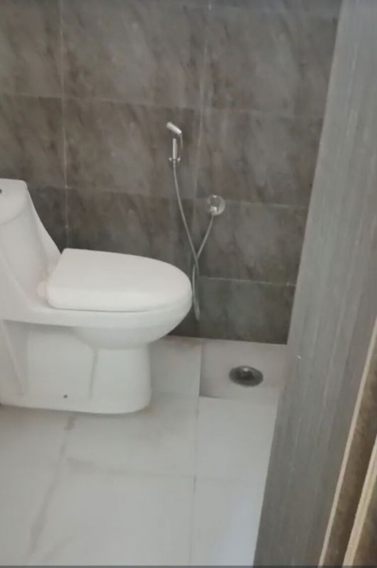 Bathroom, mittal-rajnagar-residency Commercial Office Space 270 Sq.Ft. In Raj Nagar Extension Ghaziabad 9728001