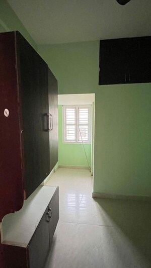 Room in 3 BHK Independent House at Muthanallur – for Rent