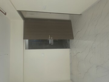 Furnished Amenities in 1.5 BHK Apartment at Deraiya Iconico, Kurla East – for Rent