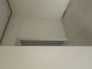 Room in 1.5 BHK Apartment at Deraiya Iconico, Kurla East – for Rent