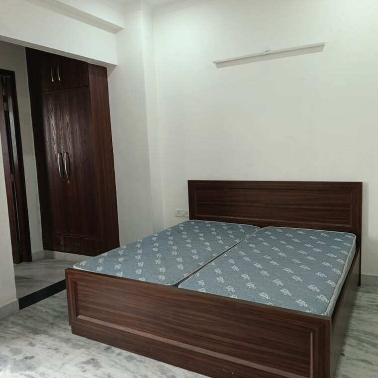 Bedroom, huda-market 1 Bedroom 100 Sq.Yd. Builder Floor In Sector 31 Gurgaon 9728015