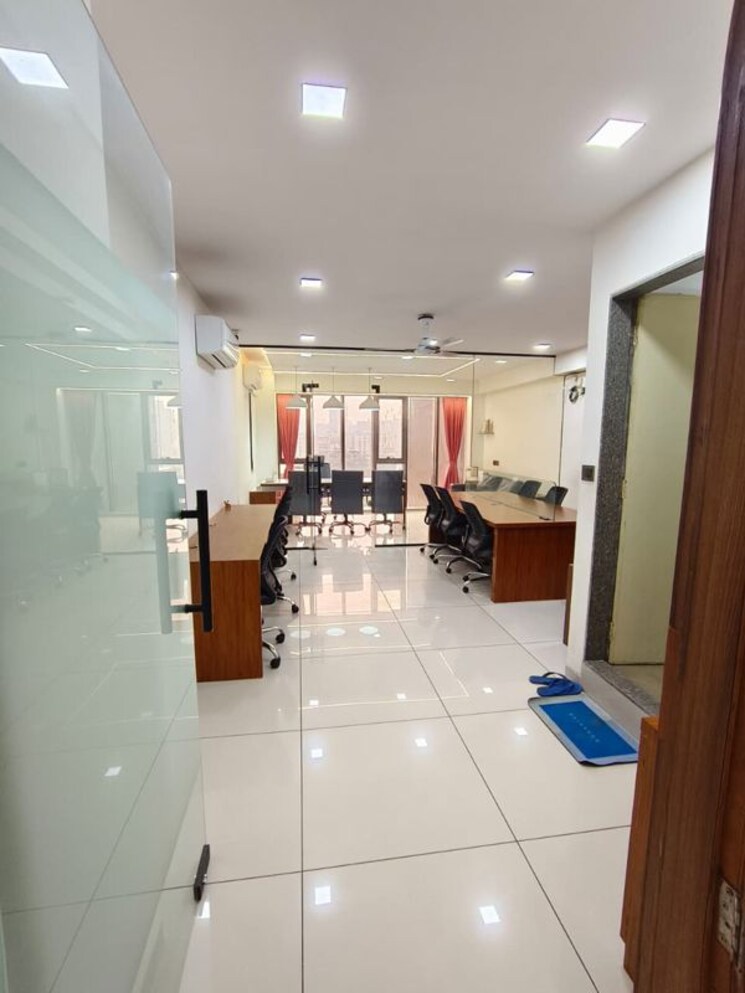 Team Area, binori-b-square-3 Commercial Office Space 755 Sq.Ft. In Bodakdev Ahmedabad 9728011