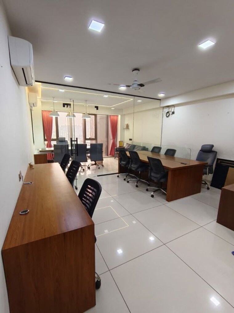 Team Area, binori-b-square-3 Commercial Office Space 755 Sq.Ft. In Bodakdev Ahmedabad 9728019