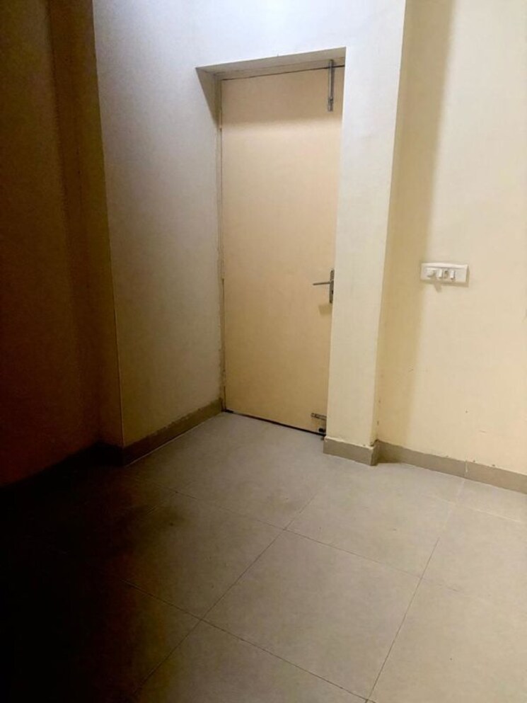 Room, gaur-city-1st-avenue 3.5 Bedroom 1570 Sq.Ft. Apartment In Sector 4 Greater Noida Greater Noida 9728031