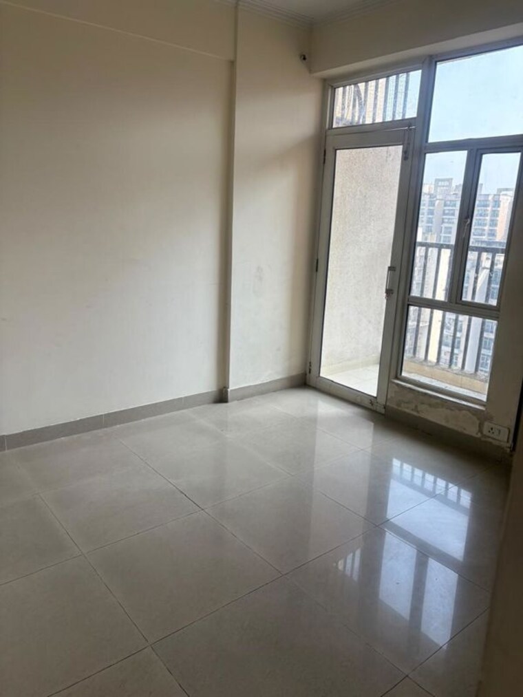 Room, gaur-city-1st-avenue 3.5 Bedroom 1570 Sq.Ft. Apartment In Sector 4 Greater Noida Greater Noida 9728031