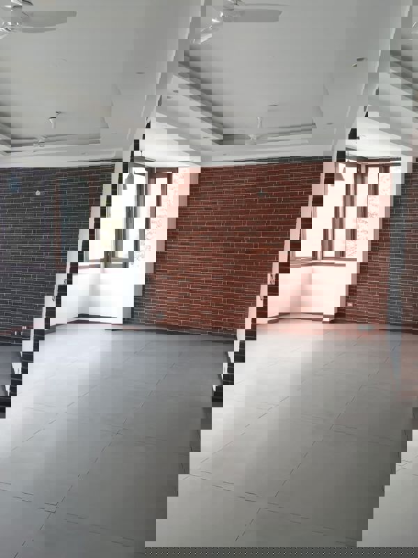 3.5 BHK + Pooja Room,Servant Room,Extra Room Builder Floor For Sale in Unitech Nirvana Country Cedar Crest