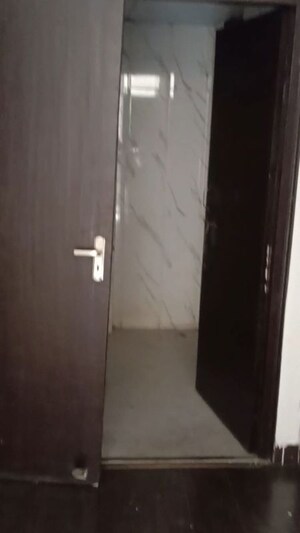  1 BHK Apartment at Raj Nagar – for Sale