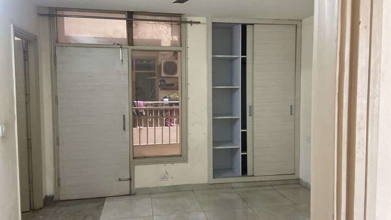 Room, ambala highway 3 Bedroom 1500 Sq.Ft. Apartment In Ambala Highway Zirakpur 9728047