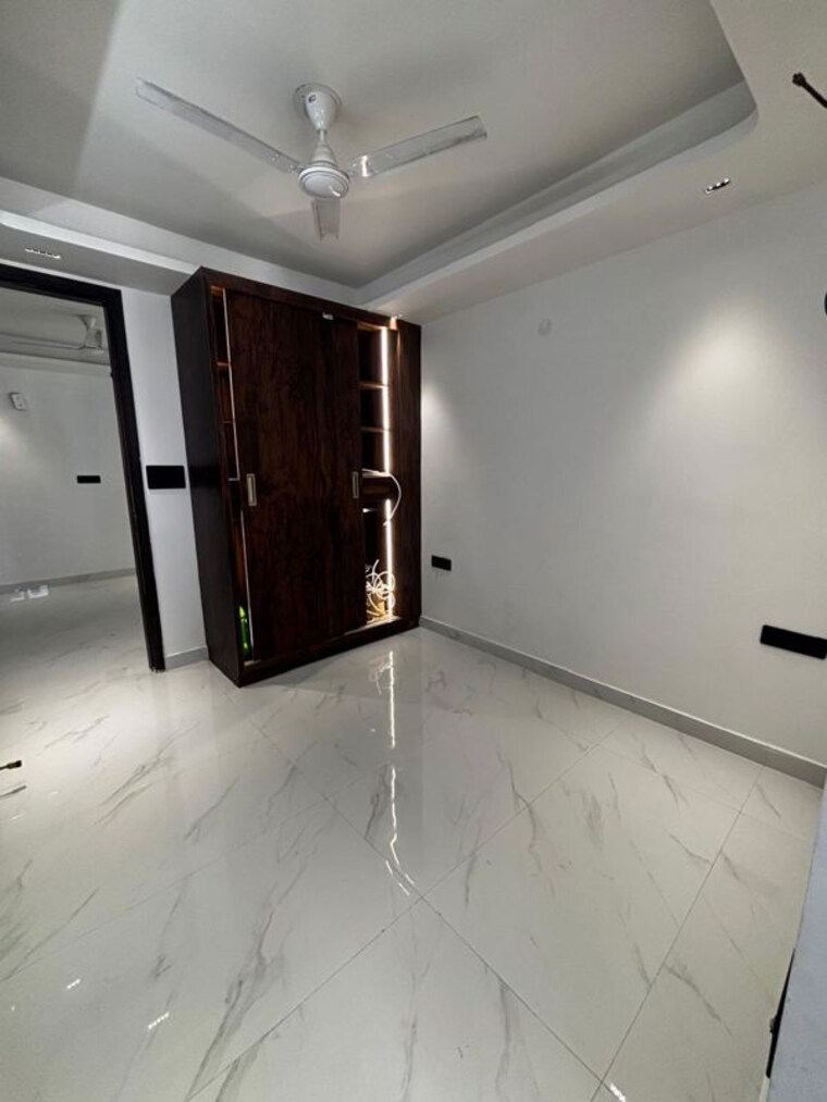Room, saket 3 Bedroom 1500 Sq.Ft. Builder Floor In Saket Delhi 9728056