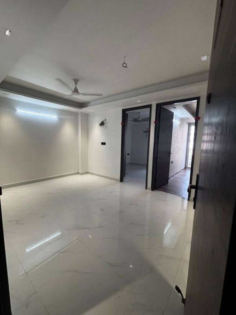 Room, saket 3 Bedroom 1500 Sq.Ft. Builder Floor In Saket Delhi 9728056