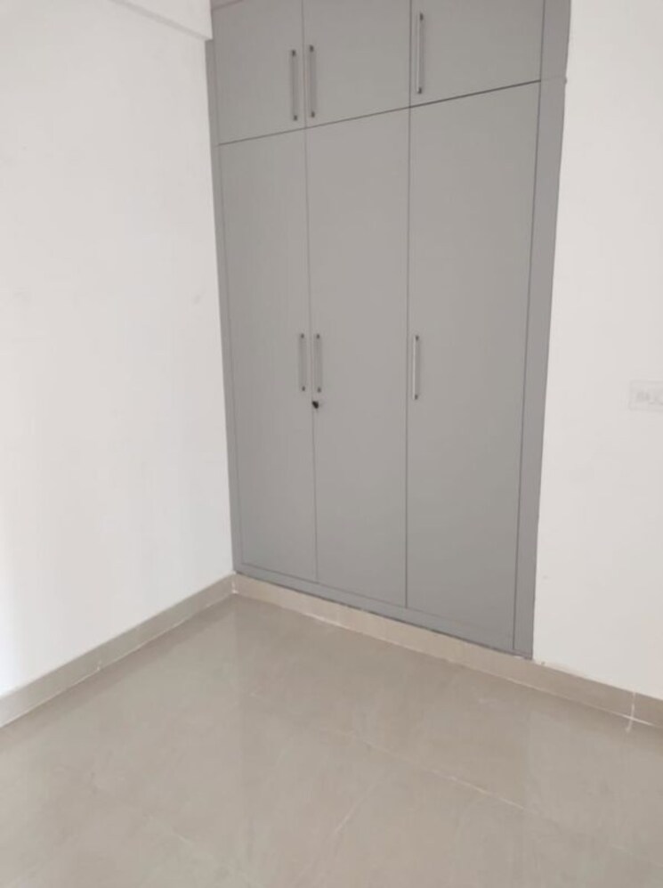 Room, suncity-avenue-76 2 Bedroom 682 Sq.Ft. Apartment In Sector 76 Gurgaon 9728065