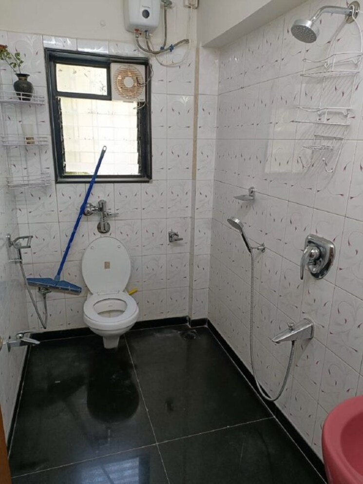 Bathroom, bandra west 2 Bedroom 700 Sq.Ft. Apartment In Bandra West Mumbai 9728038