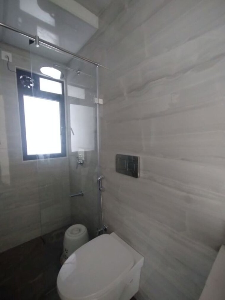 Room, dosti-eastern-bay-phase-2 3 Bedroom 1082 Sq.Ft. Apartment In Wadala Mumbai 9728051