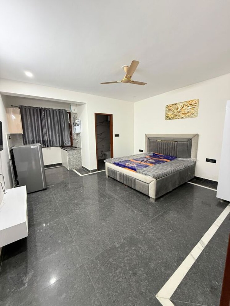 Living Room, sushant lok ii 1 RK 550 Sq.Ft. Builder Floor In Sushant Lok ii Gurgaon 9728066