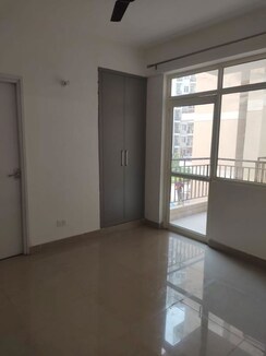 2 BHK Apartment For Rent in Suncity Avenue 76