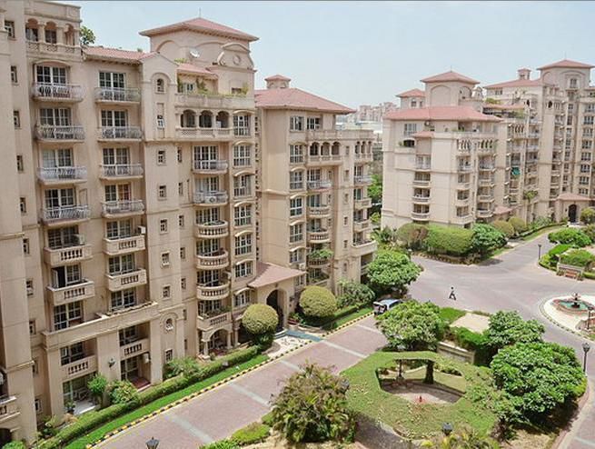 3 BHK + Servant Room 3000 Sq.Ft. Apartment in DLF Beverly Park II