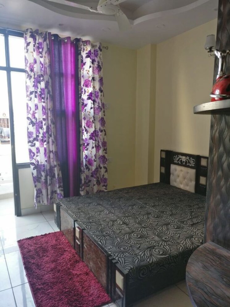 Bedroom, patel nagar 2 Bedroom 1000 Sq.Ft. Builder Floor In Patel Nagar Gurgaon 9728081