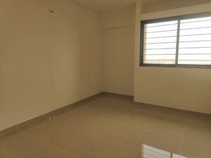 Room in 2 BHK Apartment at Magarpatta Riverview City, Loni Kalbhor – for Rent