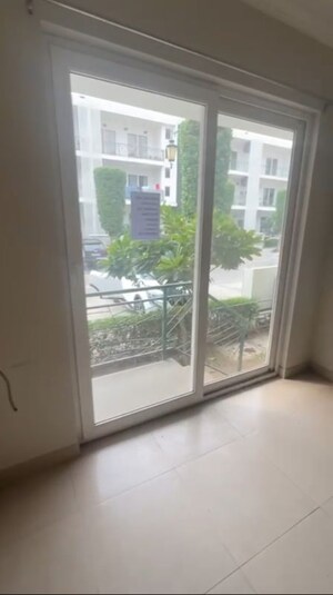 Room in 2.5 BHK Builder Floor at Central Park 3 Flower Valley, Sohna Sector 33 – for Rent