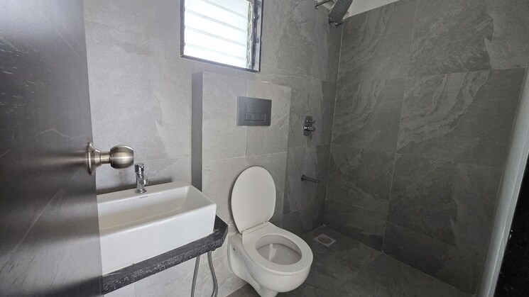 Bathroom, andheri-chs 2 Bedroom 700 Sq.Ft. Apartment In Andheri West Mumbai 9728090